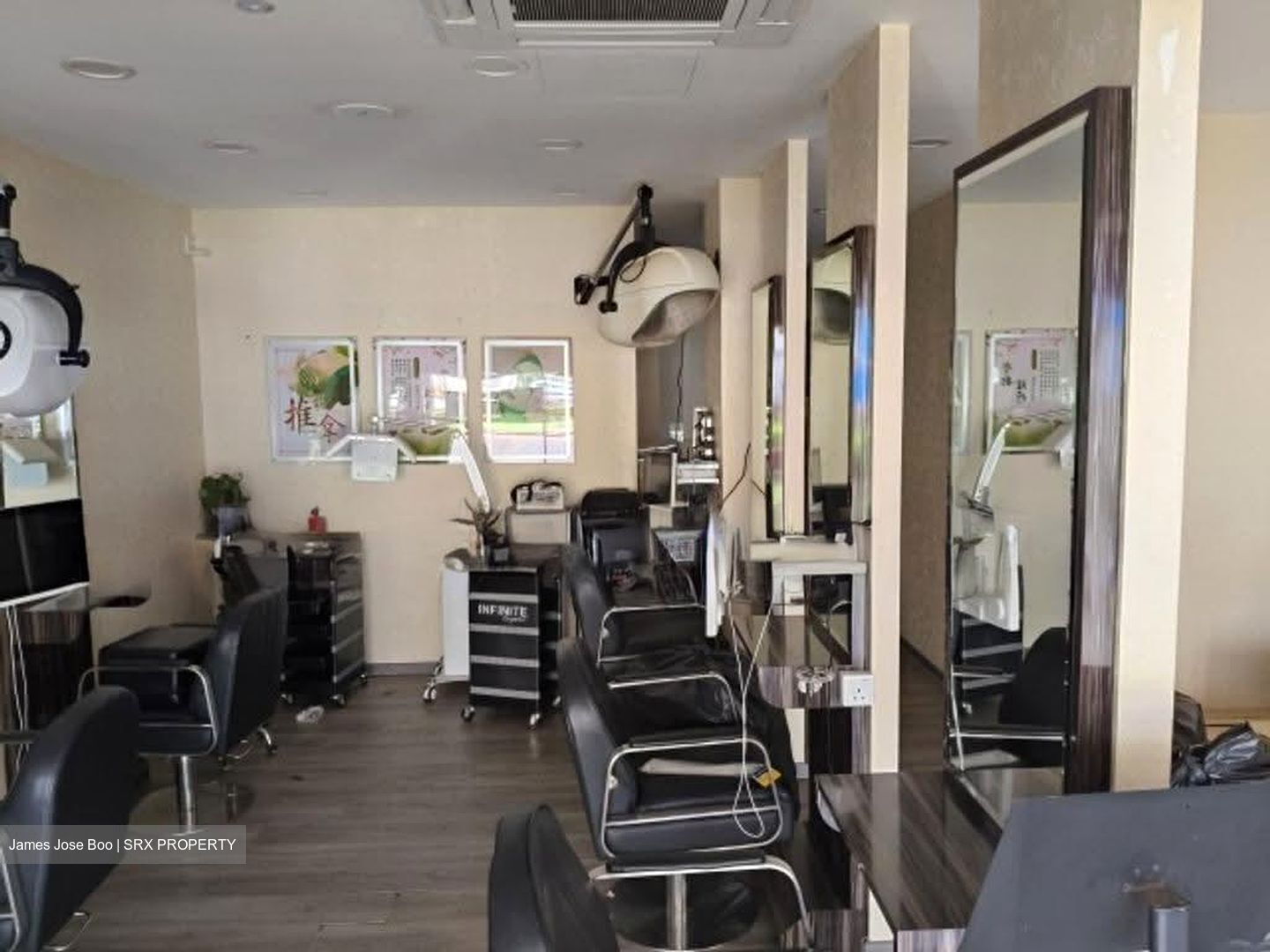 Hougang Avenue 1 (D19), Shop House #611950981